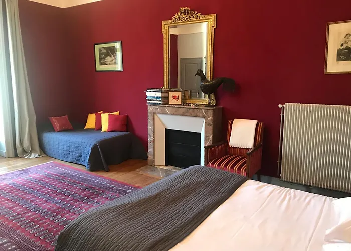 Château des Essards avec piscine et jacuzzi